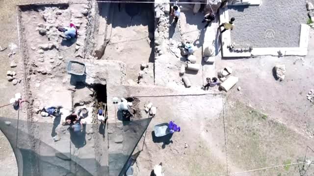 Hadrianaupolis'te 2. yüzyıla ait mezar bulundu