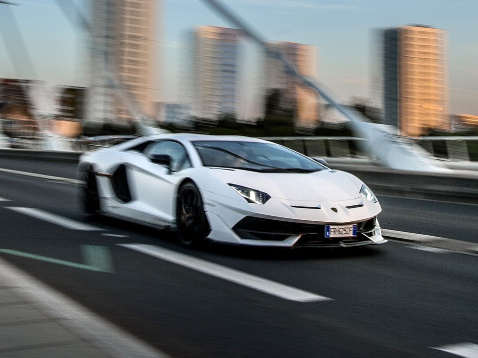 Essai Lamborghini Aventador SVJ (2019)