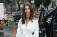 Emily Ratajkowski relies on eyebrow brush