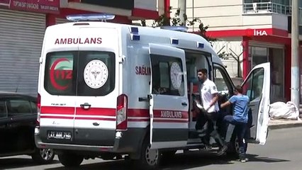 Diyarbakır'da otomobiller kafa kafaya çarpıştı: 2 yaralı