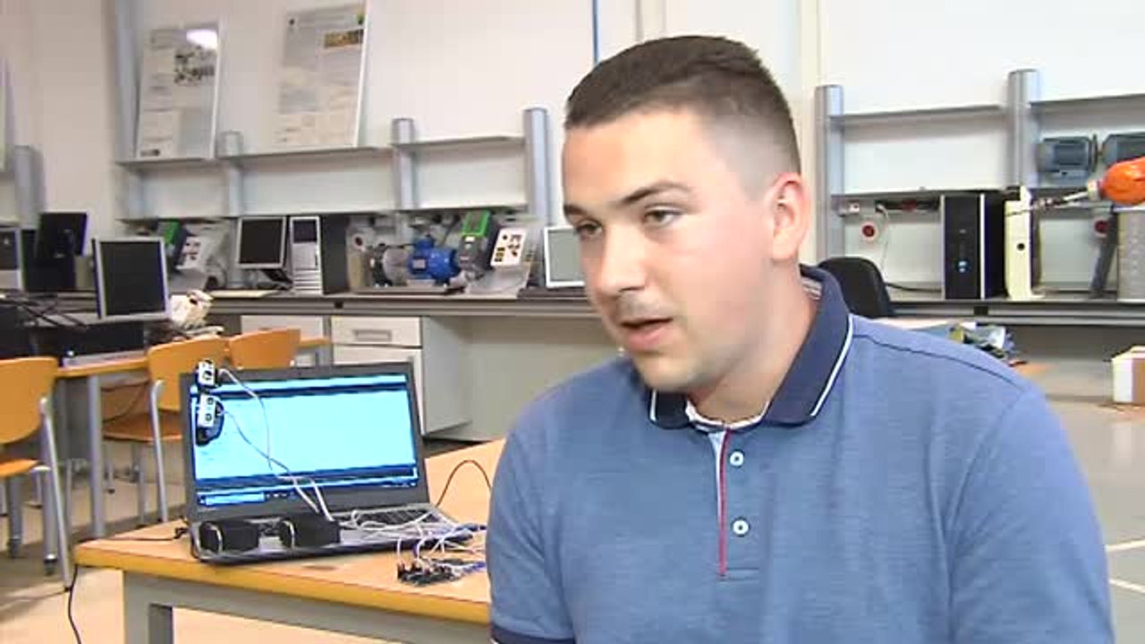 Tres jóvenes estudiantes idean unas gafas para invidentes