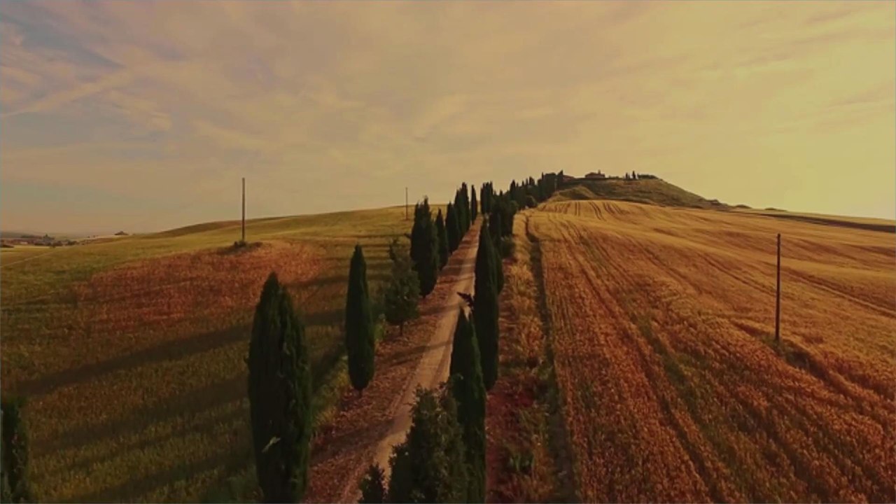 This Boozy Jeep Tour Through Tuscany Includes 15 Wine Tastings and Lunch