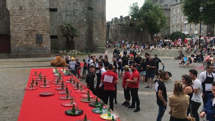 Course des garçons de café à intra-muros