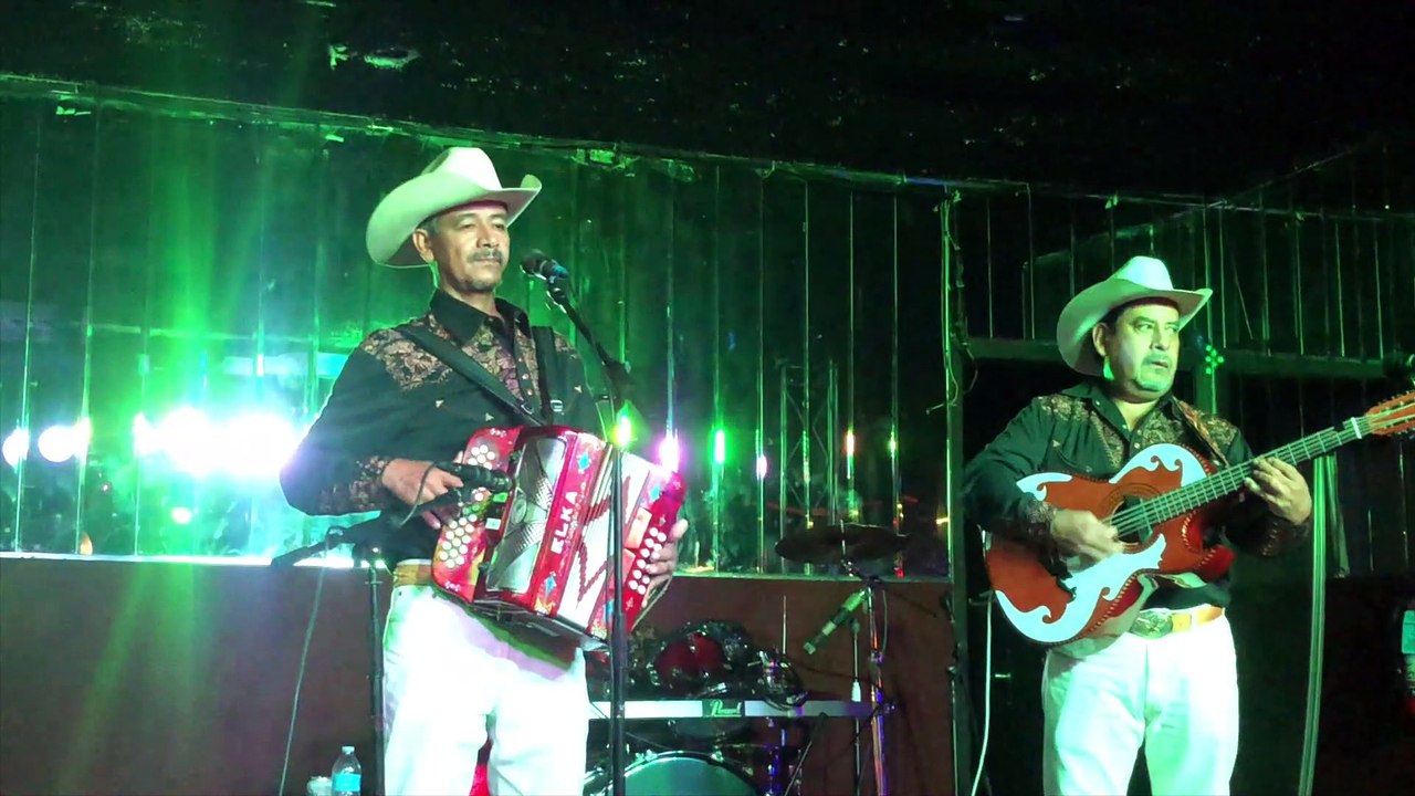 la sombra de los cadetes,un bonito guapango