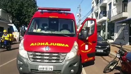 Vítima de acidente é socorrida na Rua Cuiabá, em Cascavel