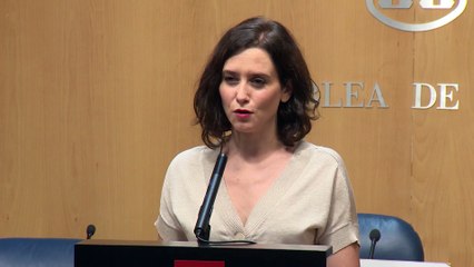 Ayuso elogia que Vox "de un ejemplo de cómo se pueden aparcar diferencias" para pactar en Madrid