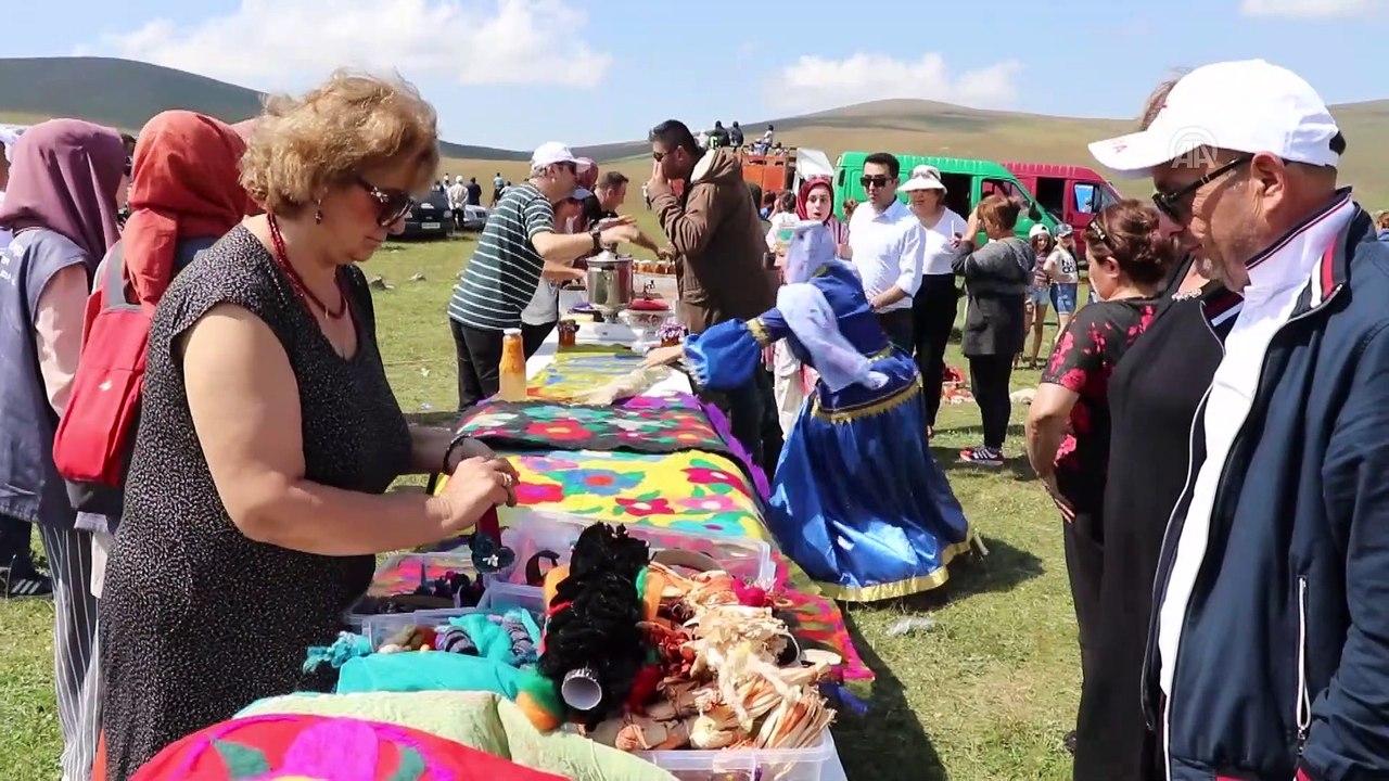 TİKA gönüllülerinden Gürcistan'da kermes - TİFLİS