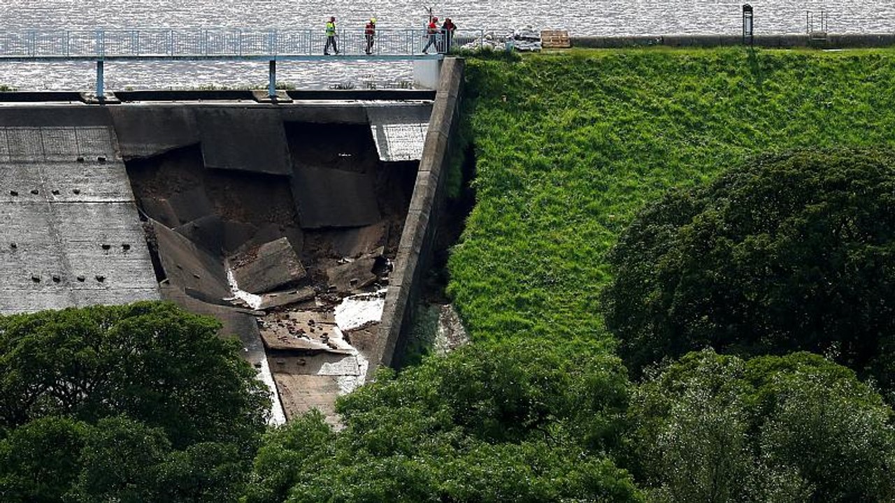 England: Staudamm droht zu brechen - Kleinstadt evakuiert