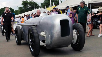 مهرجان السيارات الكهربائية السريعة