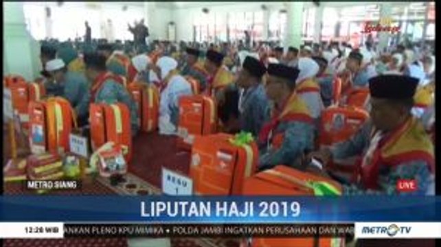 Jemaah Calon Haji Kloter 35 Embarkasi Makassar Diberangkatkan