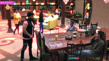 Télécharger la video: Bigg Boss Marathi 2 | माधव Out! | Madhav Devchake Eliminated From Bigg Boss Marathi 2