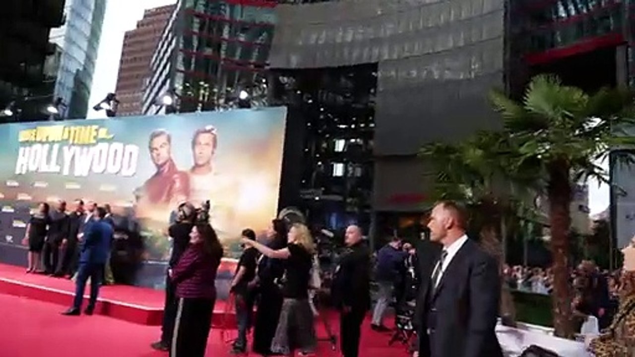 Es war einmal… in berlin: dicaprio, pitt, tarantino und robbie stellen film vor