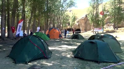 Sarp kayalıklarda gerçeğini aratmayan hasta kurtarma eğitimi