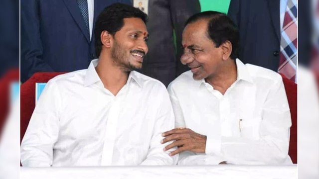 జగన్ హితబోధ చేశారట కేసీఆర్ || Jagan And KCR Interesting Discussion To Avoid Defections Into BJP