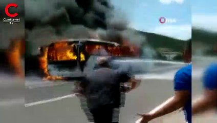 Balıkesir'de yolcu otobüsü alev aldı