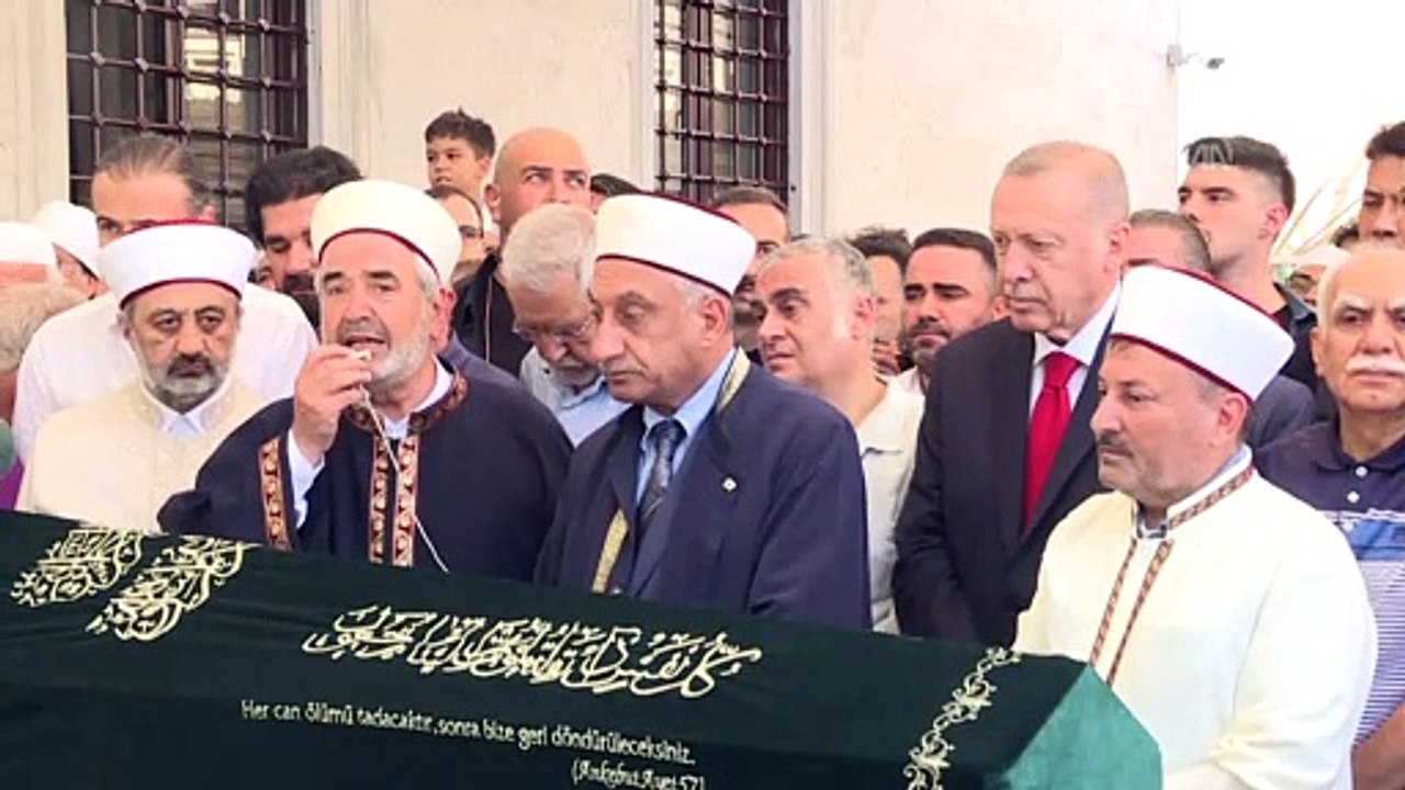 Prof. Dr. Emin Işık, son yolculuğuna uğurlandı - İSTANBUL