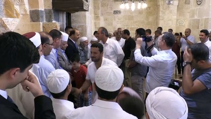 Restore edilen tarihi cami ibadete açıldı - ŞANLIURFA