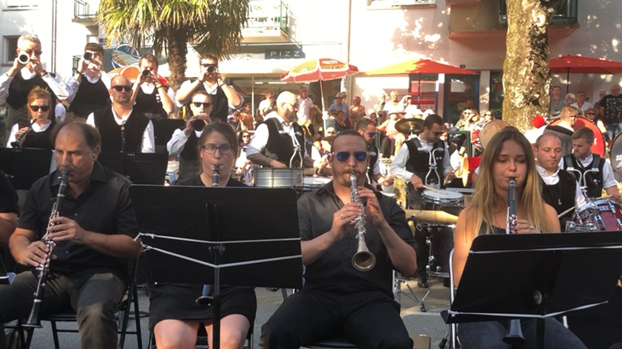 La foule pour le bagad de Lorient !