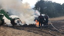 Incendie dans un champ de blé