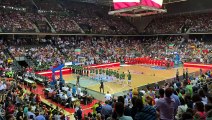 El himno de España suena en el partido de baloncesto de la selección nacional en el Navarra Arena
