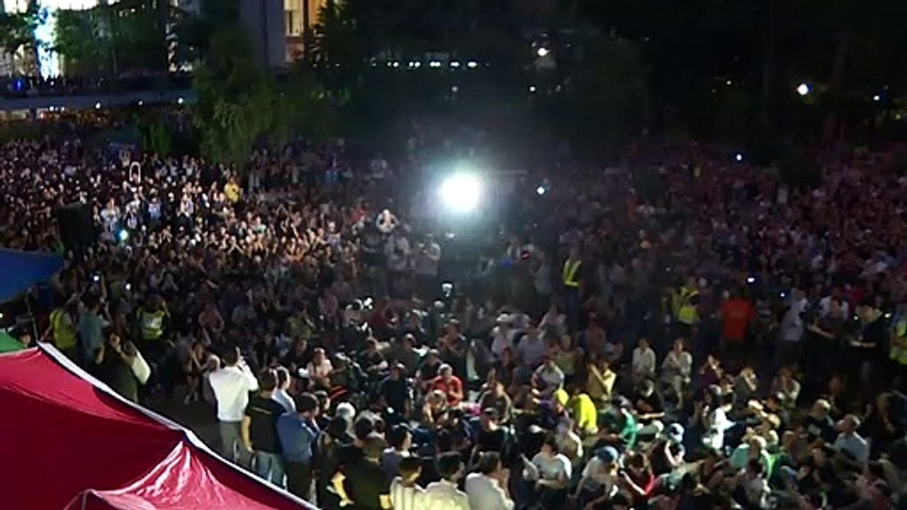 Novos protestos em Hong Kong apesar de advertência chinesa