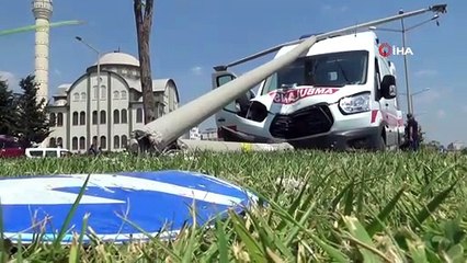 Ambulans ile otomobil çarpıştı: 4 yaralı