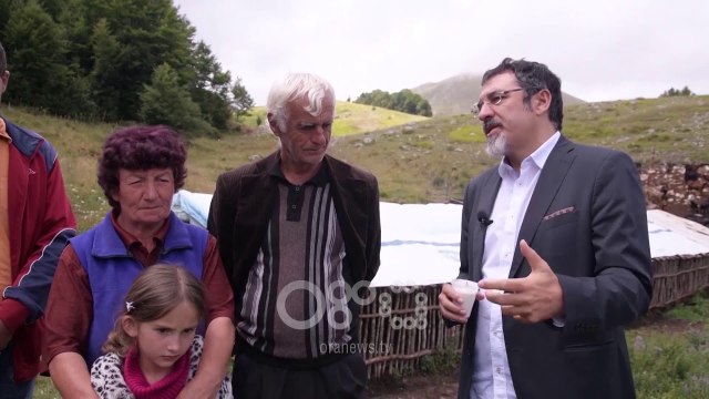 RTV Ora - Ministri Çuçi vizitë në stanet e Shëngjergjit, premton mbështetje për blegtorinë