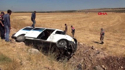 GAZİANTEP ENGELLİ ÖĞRENCİLERİ TAŞIYAN MİNİBÜS DEVRİLDİ 10 YARALI