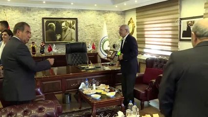 Kılıçdaroğlu, Ardahan Belediyesi'ni ziyaret etti