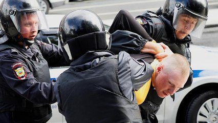 Watch: Hundreds detained in Moscow protest for fair election