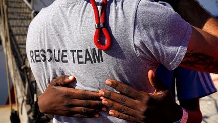 160 migrantes aguardam decisão de Itália e Malta