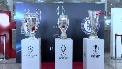 SPOR Avrupa'nın 3 büyük kupası İstanbul Havalimanı'nda ilgi odağı oldu