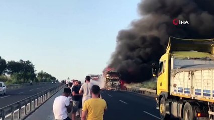 Bursa- İzmir karayolunda otobüs alev alev böyle yandı