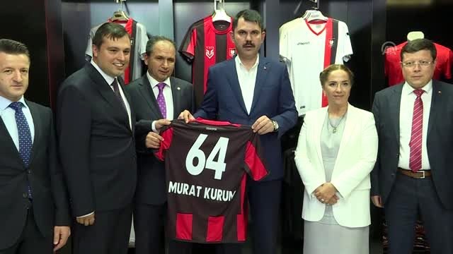 Bakan Kurum, Ulubey Kanyonu'nda cam terası gezdi