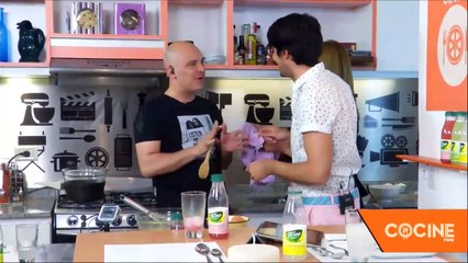 Mimí Ardú nos ayuda a cocinar una súper torta de brownie
