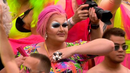 Amsterdam Onur Yürüyüşü'ne 500 binden fazla kişi katıldı