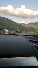 Aksident mes katër veturave në rrugën e Kombit