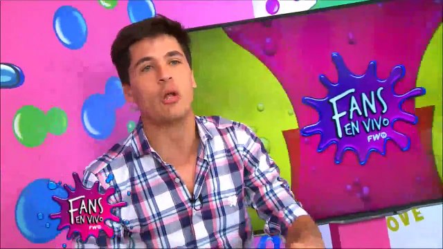 Blooper Coco jode con los 1D - Fans en Vivo #124