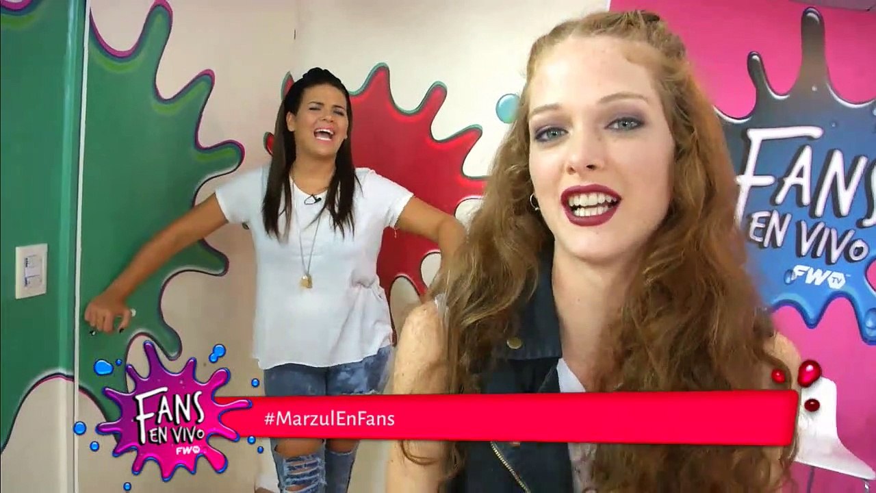 Blooper Jenny se equivoca el apellido de azul tuzin + presentación y selfie - Fans en Vivo #162