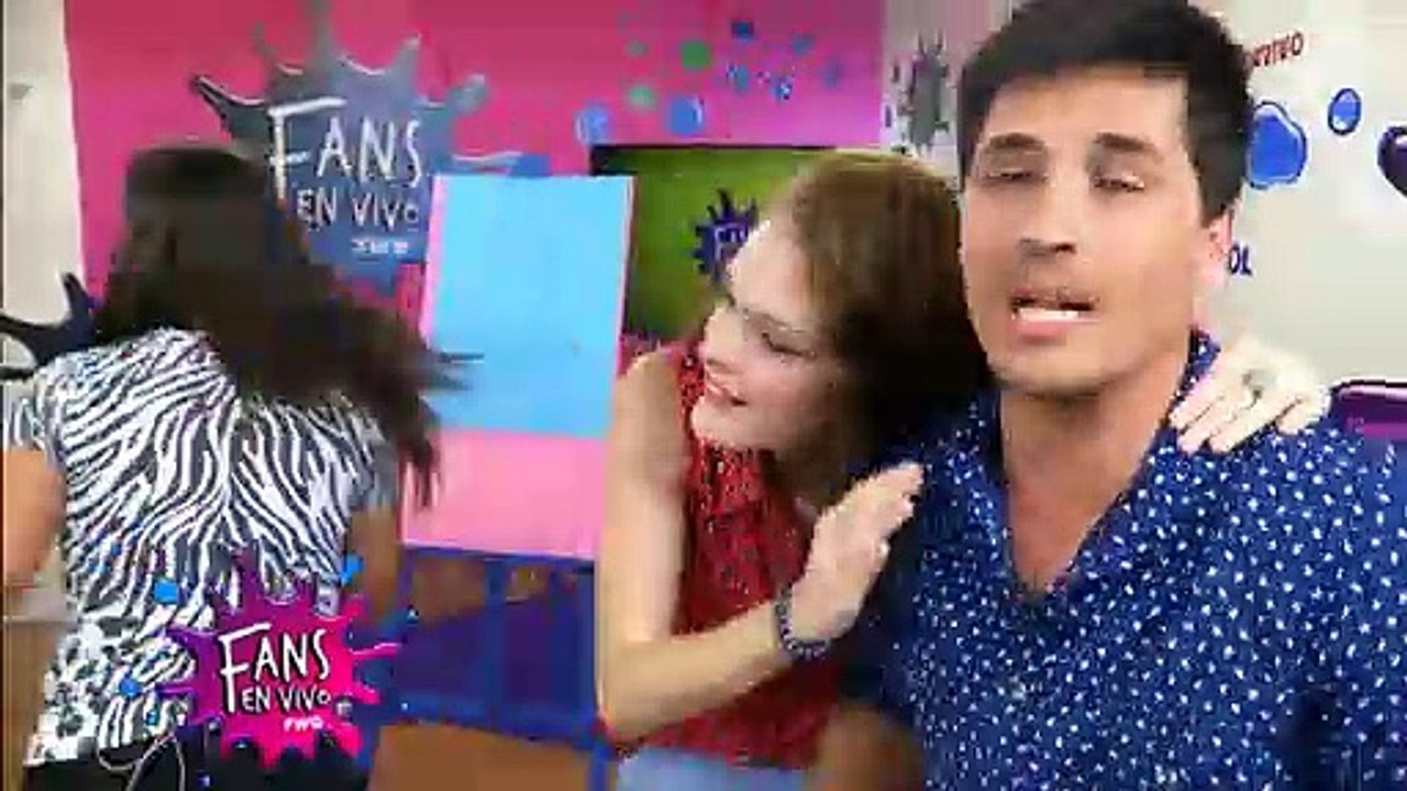 Blooper presentacion de valeria baroni + selfie - Fans en Vivo #167