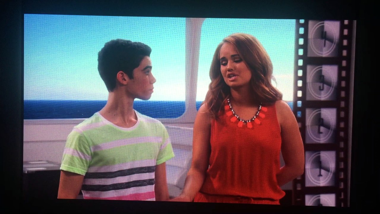 Jessie: Ravi Pateti-Ross (Escena Perdi-Ross en el mar)