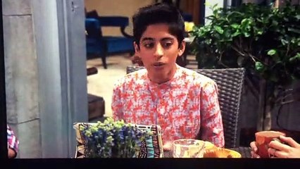 Jessie: Nuevos amigos, mala foto y gorila en helicóptero