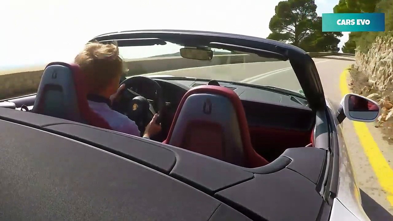 2020 White Porsche 911 Carrera S Cabriolet - Pure driving experience