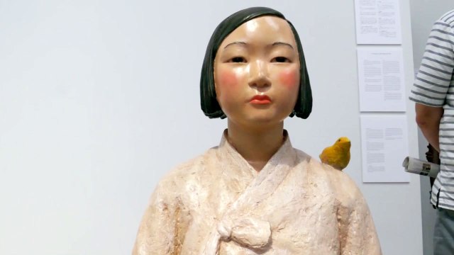 '평화의 소녀상' 전시 중단, 일본 내에서도 비판 / YTN