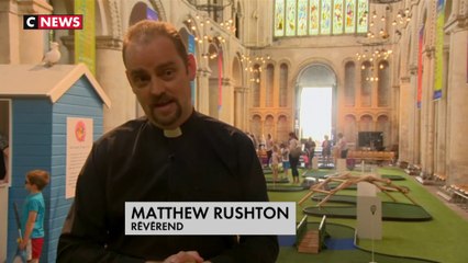 Des cathédrales transformées en terrains de golf