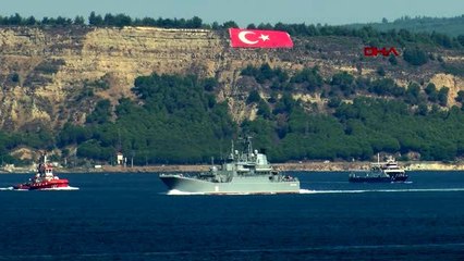 下载视频: ÇANAKKALE RUS SAVAŞ GEMİSİ 'CAESAR KUNİKOV' AKDENİZ'E İNİYOR