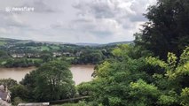 Chinook delivers sandbags to reinforce Whaley Bridge dam