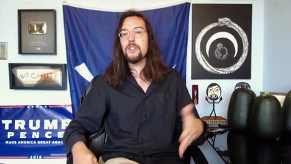 Steve Bannon Reckons the Possibility of a Dem Dark Horse Candidate