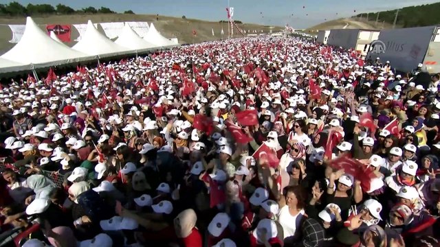 Erdoğan: '6 bin 100 kilometreden devraldığımız bölünmüş yol uzunluğumuzu bugün 26 bin 764 kilometreye ulaştırdık' - BURSA