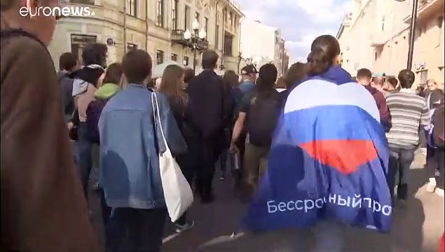 Erneut Hunderte Festnahmen bei Protesten in Moskau